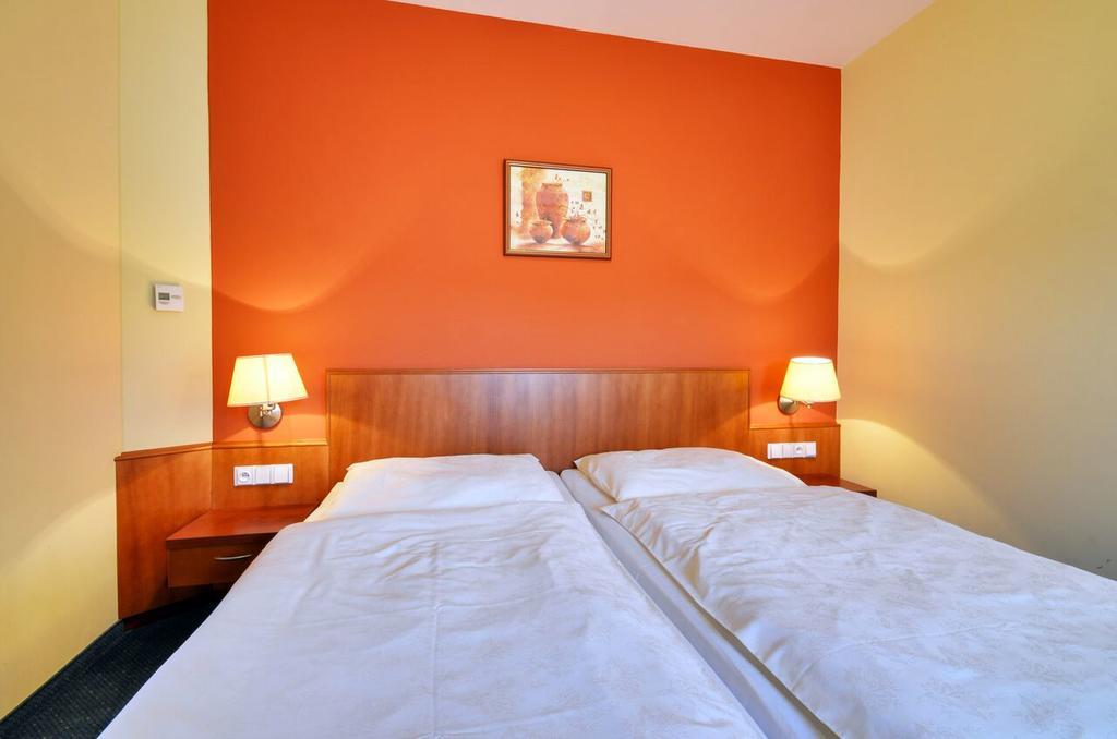 Hotel Filipinum Jablonné nad Orlicí Zimmer foto